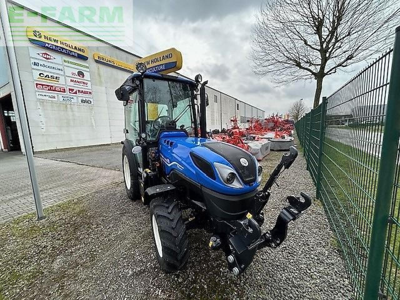 New Holland t4.100 n my19 N - Tractor: foto 5 New Holland t4.100 n my19 N - Tractor: foto 5