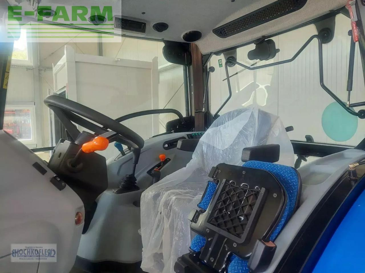 New Holland t4.75s stage v S - Tractor: foto 2 New Holland t4.75s stage v S - Tractor: foto 2