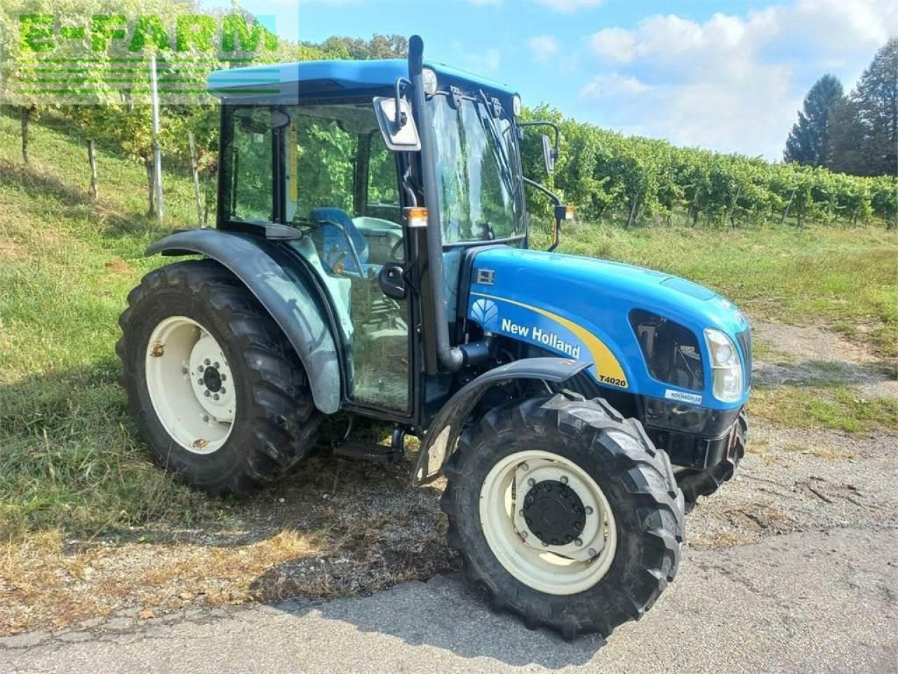 New Holland t4020 deluxe Deluxe - Tractor: foto 3 New Holland t4020 deluxe Deluxe - Tractor: foto 3