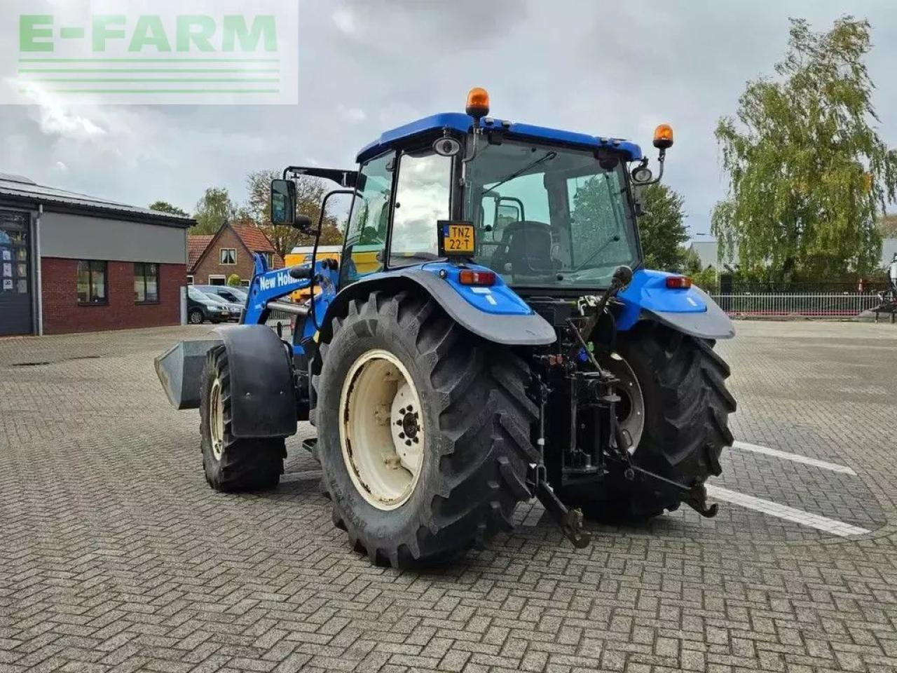 New Holland t5050 met frontlader - Tractor: foto 5 New Holland t5050 met frontlader - Tractor: foto 5