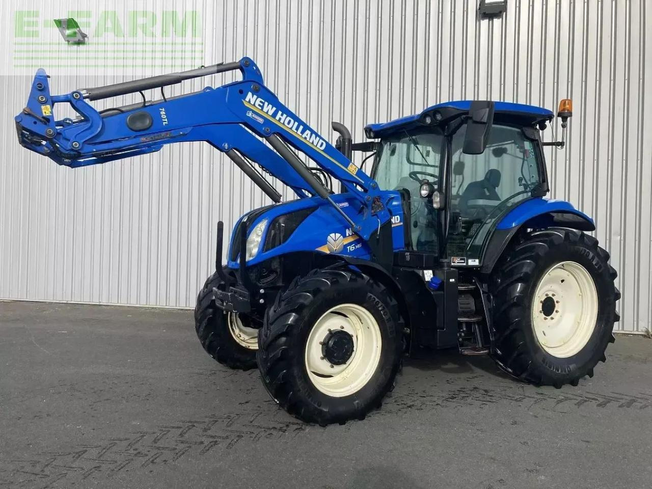 New Holland t6.145 electrocommand t4b - Tractor: foto 1 New Holland t6.145 electrocommand t4b - Tractor: foto 1