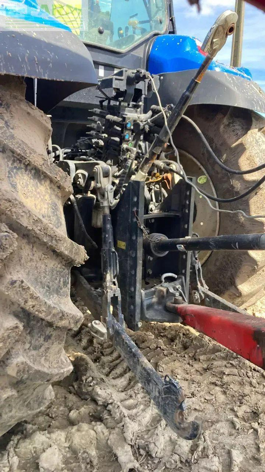 New Holland t7.165 s S - Tractor: foto 5 New Holland t7.165 s S - Tractor: foto 5