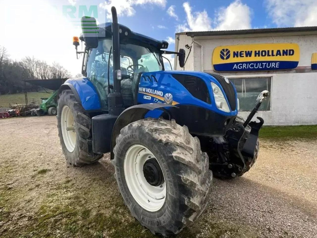 New Holland t7.210 pc classic - Tractor: foto 2 New Holland t7.210 pc classic - Tractor: foto 2