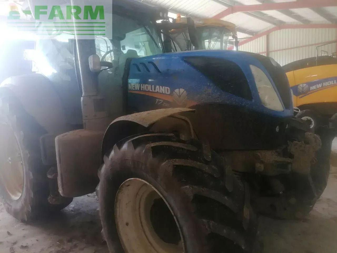 New Holland t7 210 sw - Tractor: foto 2 New Holland t7 210 sw - Tractor: foto 2