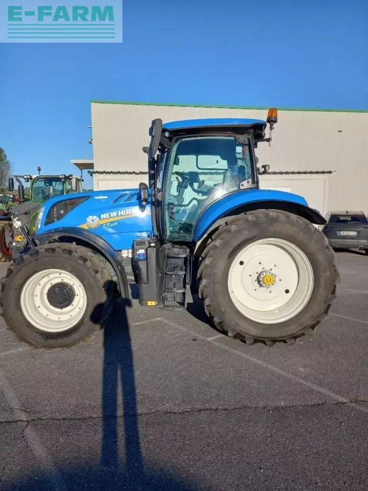 New Holland t7.225 - Tractor: foto 5 New Holland t7.225 - Tractor: foto 5