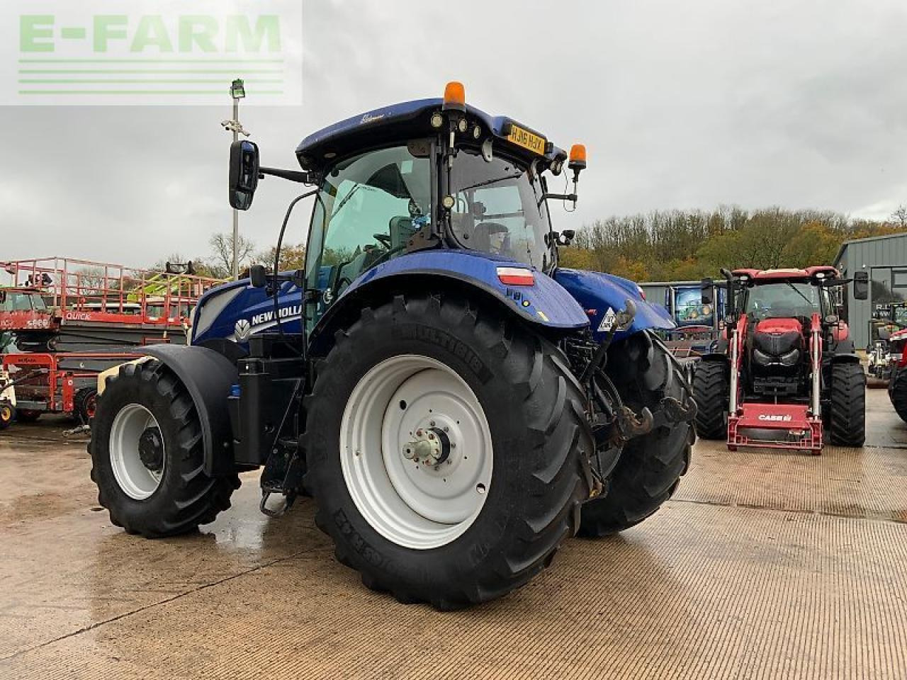 New Holland t7.225 blue power tractor (st25102) - Tractor: foto 4 New Holland t7.225 blue power tractor (st25102) - Tractor: foto 4