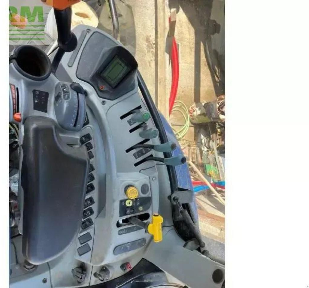 Tractor New Holland t7-230pc: foto 10 Tractor New Holland t7-230pc: foto 10