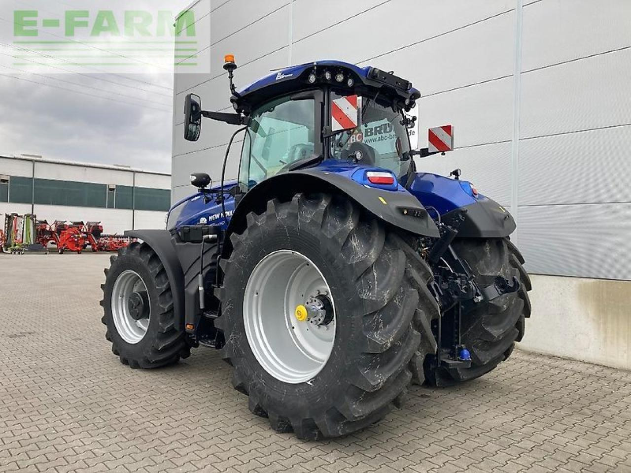New Holland t7.315 hd autocommand new gen HD - Tractor: foto 2 New Holland t7.315 hd autocommand new gen HD - Tractor: foto 2