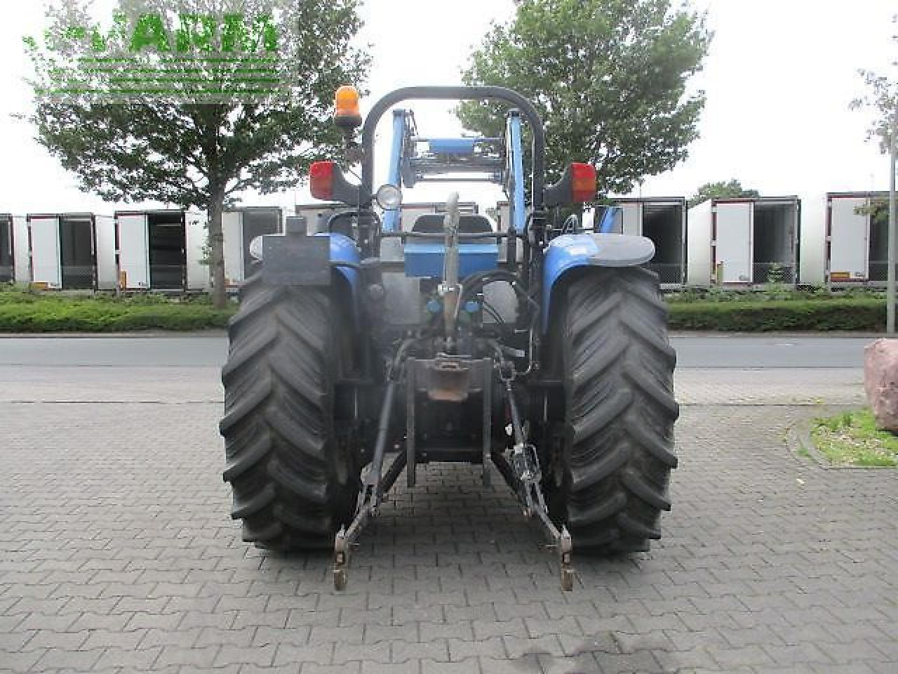 New Holland tn70 a niedrige bauhöhe - Tractor: foto 4 New Holland tn70 a niedrige bauhöhe - Tractor: foto 4