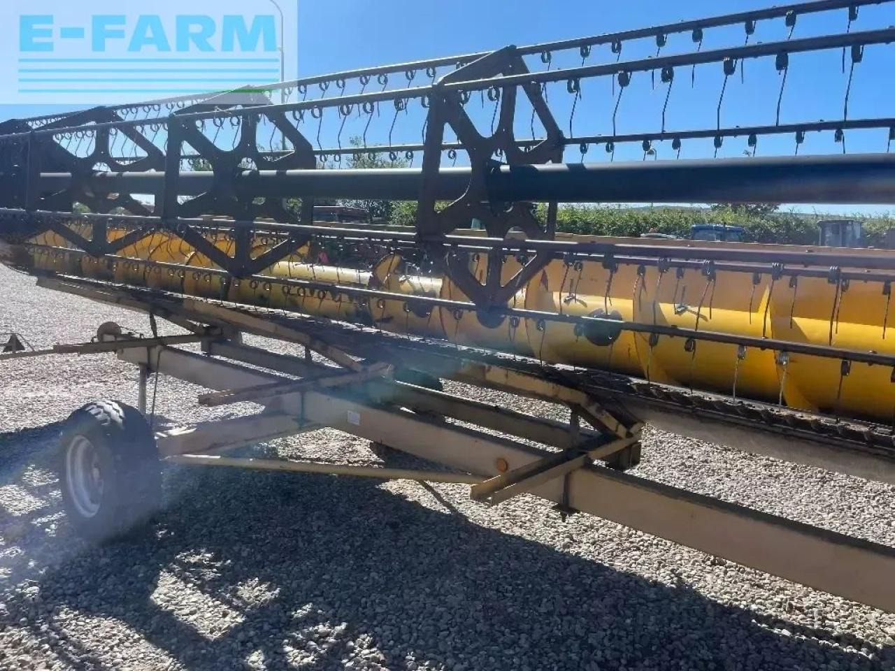 New Holland tx 66 - Cosechadora de granos: foto 2 New Holland tx 66 - Cosechadora de granos: foto 2