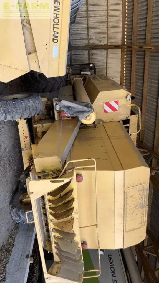 New Holland tx 67 - Cosechadora de granos: foto 5 New Holland tx 67 - Cosechadora de granos: foto 5