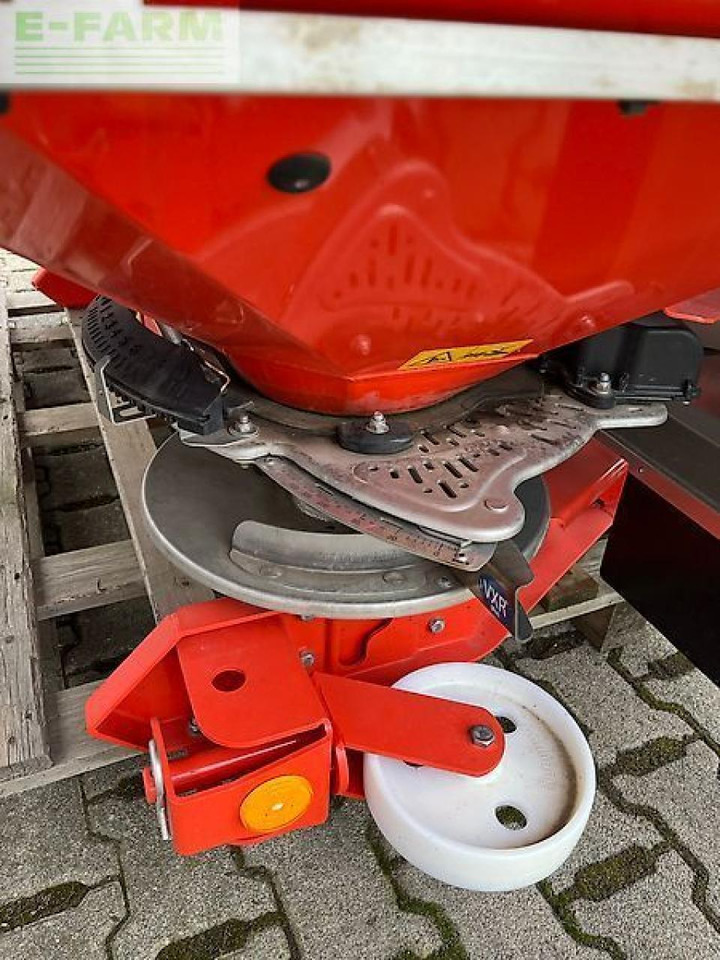 Rauch axis h30.2 - Esparcidor de fertilizantes: foto 5 Rauch axis h30.2 - Esparcidor de fertilizantes: foto 5