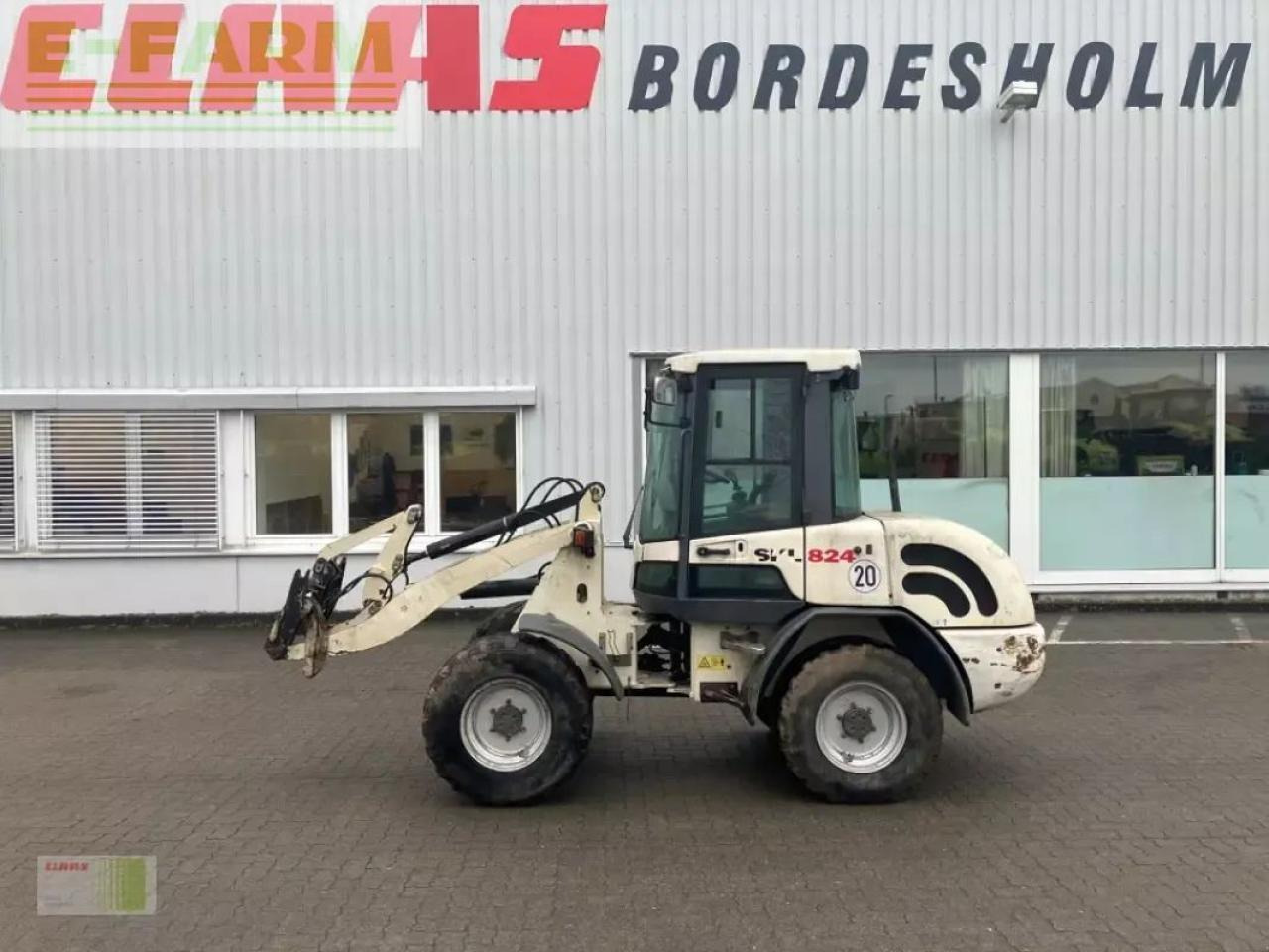 Schaeff skl 824 - Miniexcavadora: foto 1 Schaeff skl 824 - Miniexcavadora: foto 1