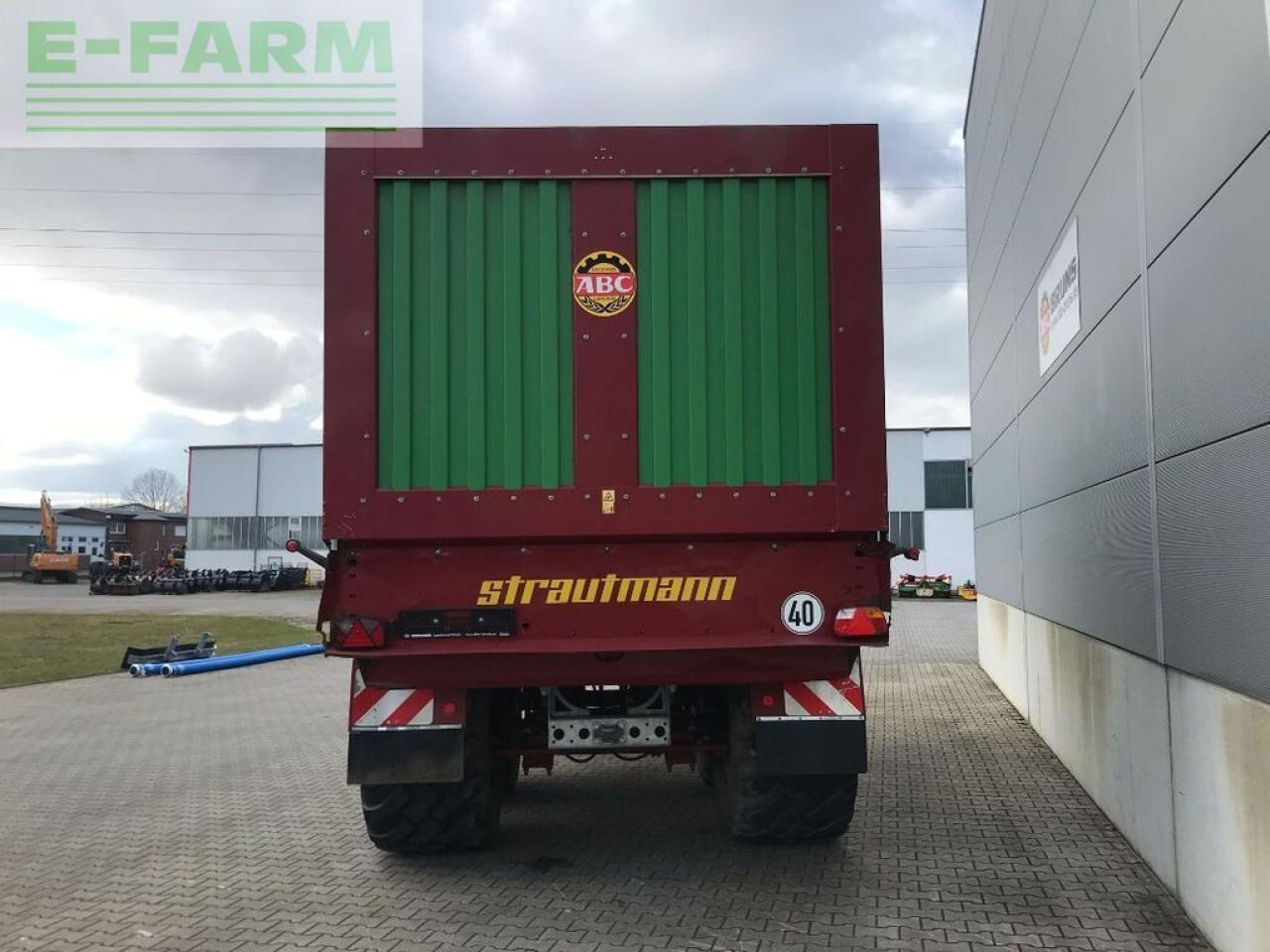 Strautmann giga-trailer 4002 - Remolque volquete agrícola: foto 5 Strautmann giga-trailer 4002 - Remolque volquete agrícola: foto 5