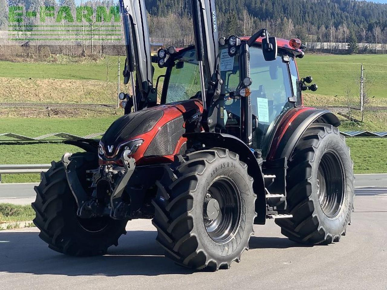 Valtra g125 ea + frontlader g4l - Tractor: foto 1 Valtra g125 ea + frontlader g4l - Tractor: foto 1