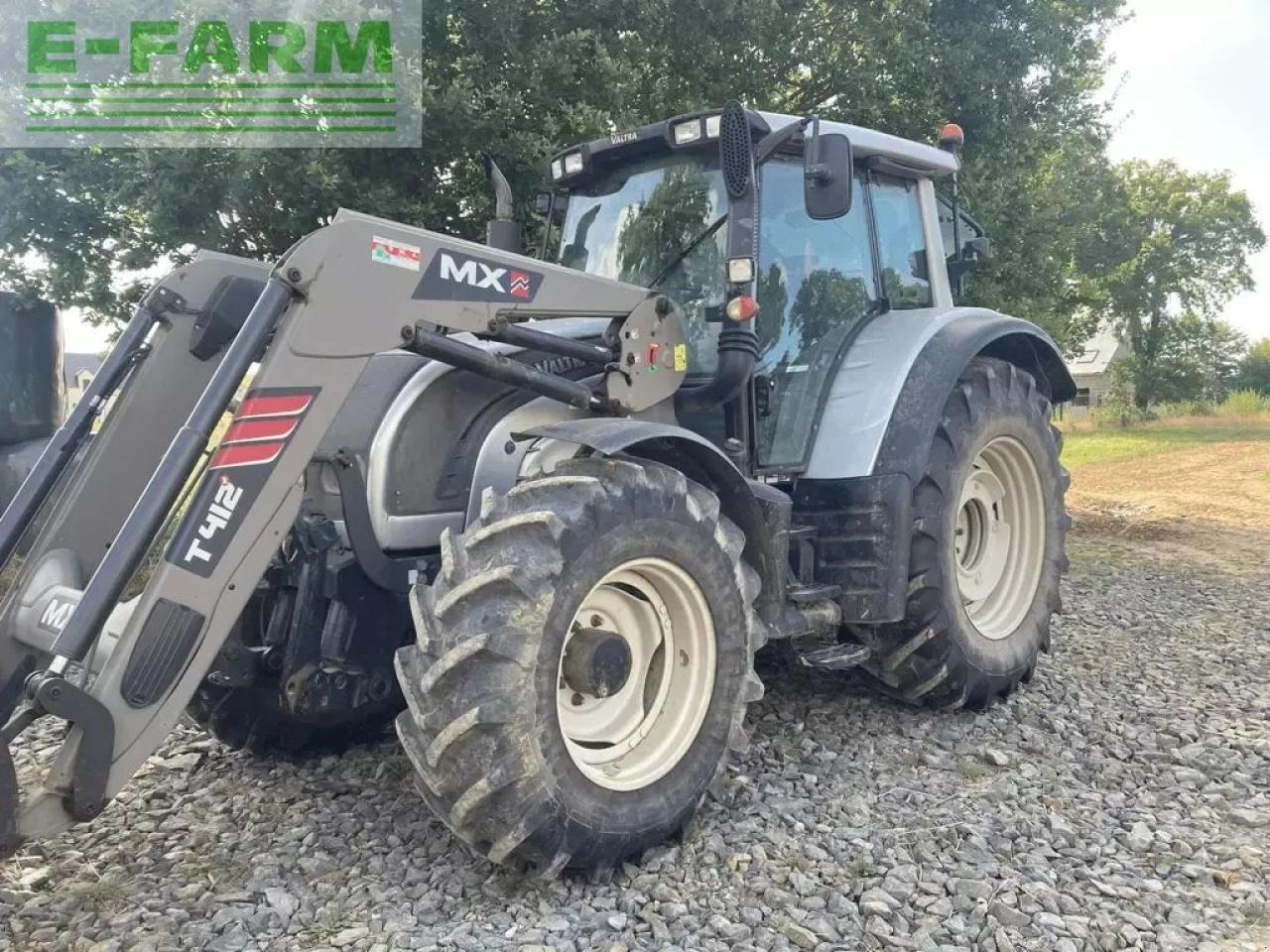 Valtra n 142 - Tractor: foto 2 Valtra n 142 - Tractor: foto 2