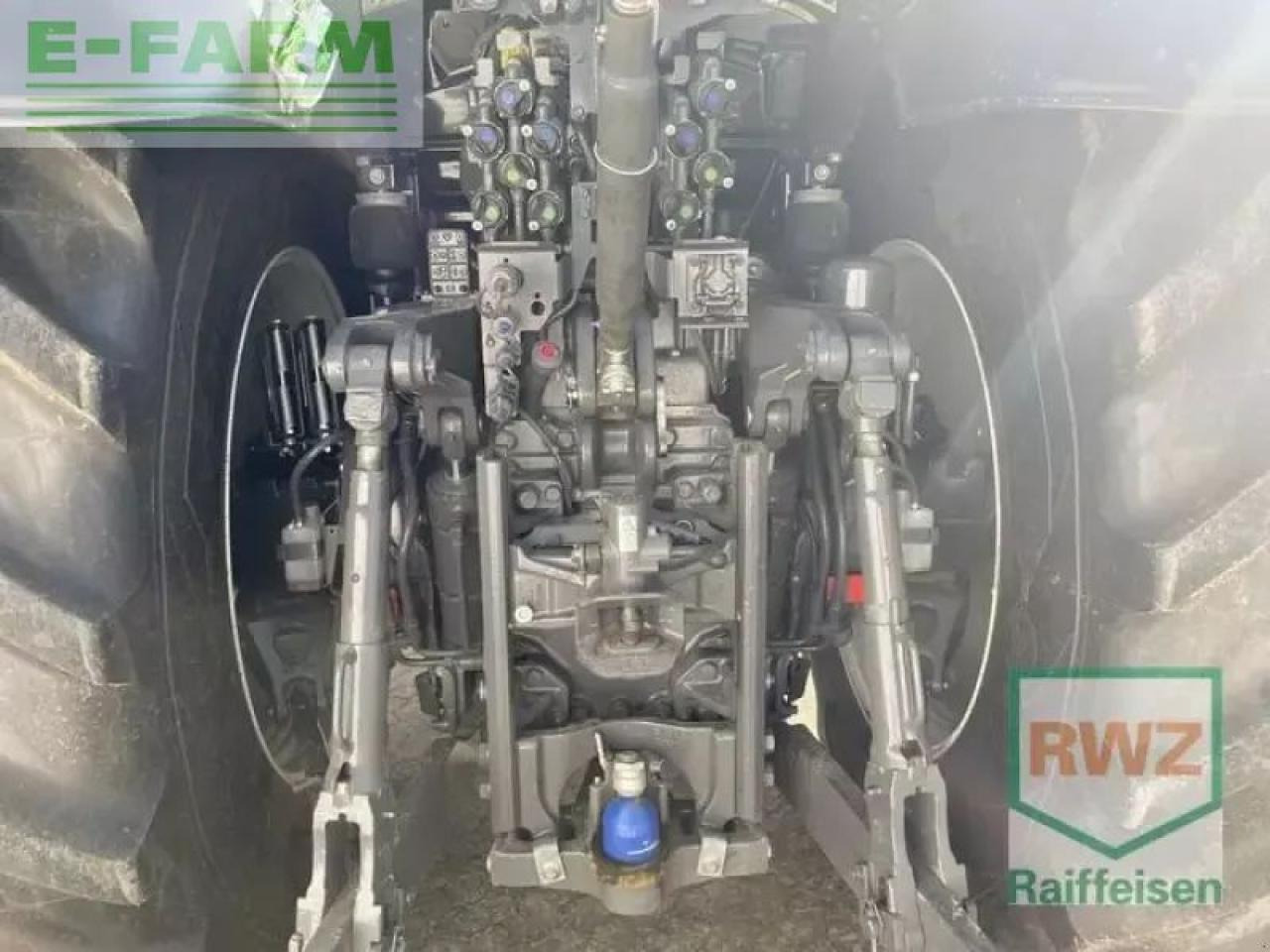 Valtra q305 - Tractor: foto 4 Valtra q305 - Tractor: foto 4