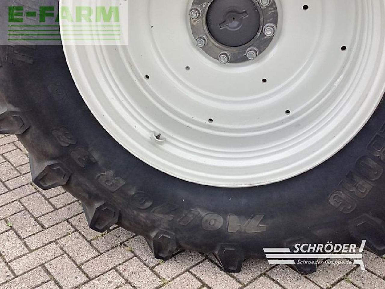 Valtra t 214 d smarttouch - Tractor: foto 4 Valtra t 214 d smarttouch - Tractor: foto 4