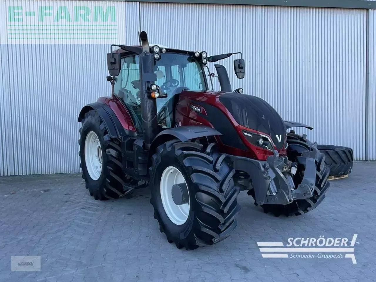 Valtra t 254 v smarttouch - Tractor: foto 1 Valtra t 254 v smarttouch - Tractor: foto 1