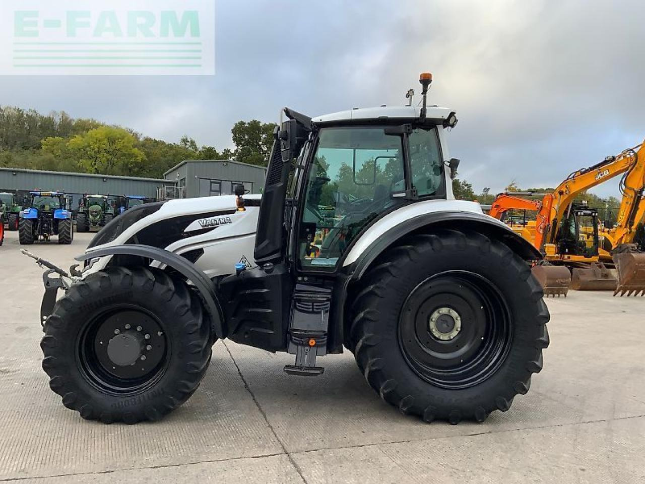 Valtra t235 versu tractor (st24702) Versu - Tractor: foto 5 Valtra t235 versu tractor (st24702) Versu - Tractor: foto 5