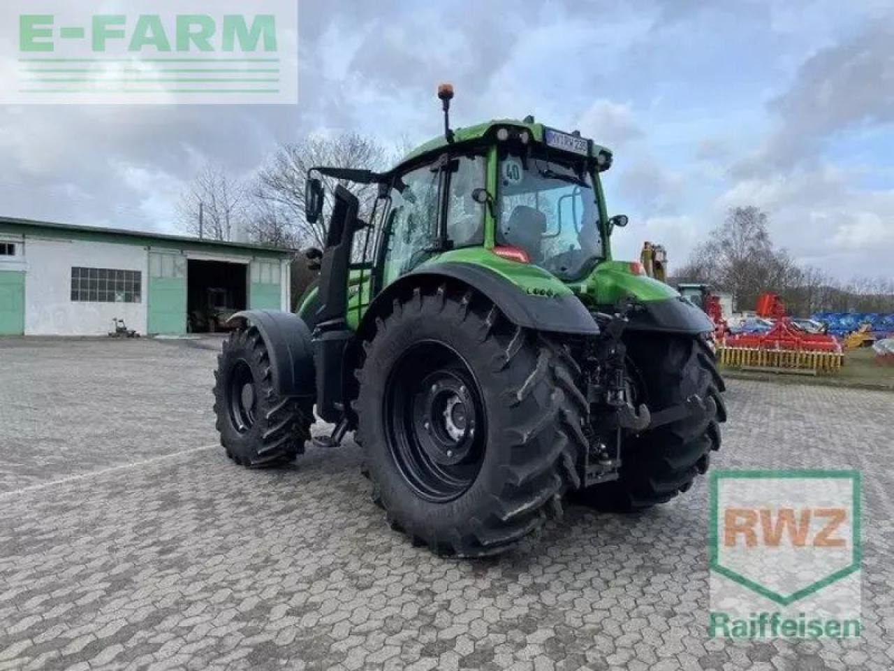 Valtra t235v - Tractor: foto 5 Valtra t235v - Tractor: foto 5