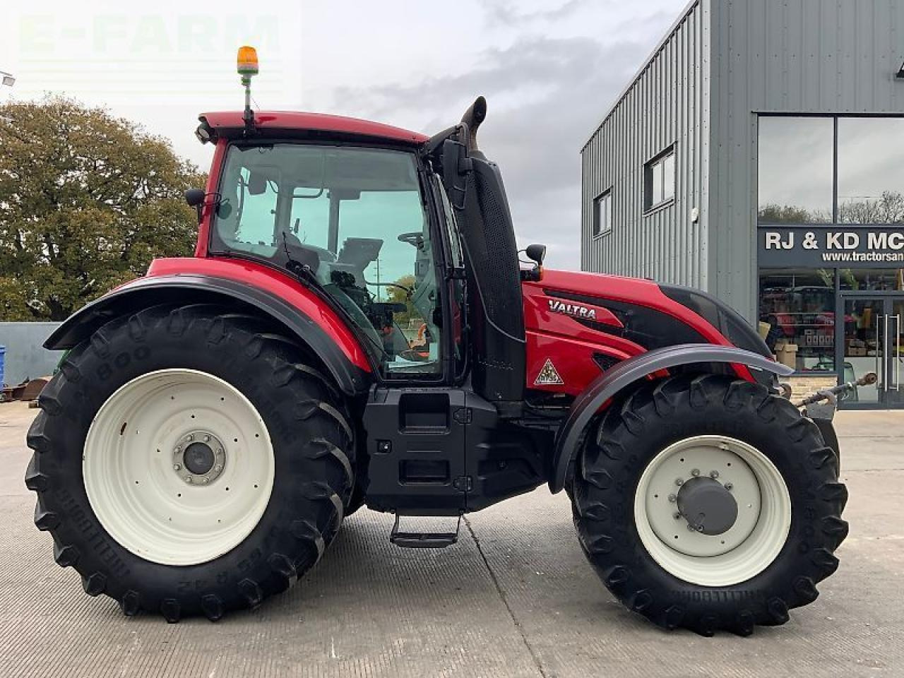 Valtra t254 versu tractor (st24771) Versu - Tractor: foto 1 Valtra t254 versu tractor (st24771) Versu - Tractor: foto 1