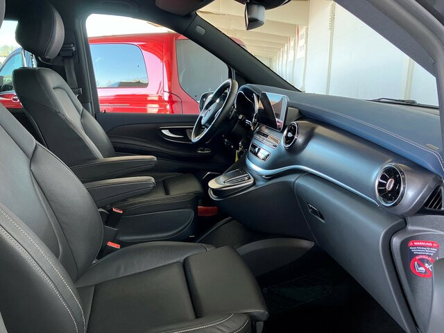 MERCEDES-BENZ EQV 300 Avantgarde Line,lang,7Sitze,Distronic - Minibús, Autobús eléctrico: foto 5 MERCEDES-BENZ EQV 300 Avantgarde Line,lang,7Sitze,Distronic - Minibús, Autobús eléctrico: foto 5