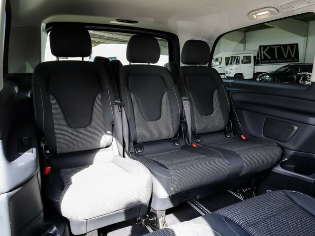 MERCEDES-BENZ EQV 300 lang,7Sitze,2xKlima,2xSchiebetür el.,LED... - Furgoneta de pasajeros, Furgoneta eléctrica: foto 4 MERCEDES-BENZ EQV 300 lang,7Sitze,2xKlima,2xSchiebetür el.,LED... - Furgoneta de pasajeros, Furgoneta eléctrica: foto 4