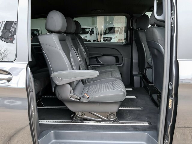 MERCEDES-BENZ EQV 300 lang,8Sitzer,2xSchiebetür,360°Kamera... - Minibús, Autobús eléctrico: foto 5 MERCEDES-BENZ EQV 300 lang,8Sitzer,2xSchiebetür,360°Kamera... - Minibús, Autobús eléctrico: foto 5