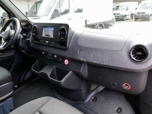 MERCEDES-BENZ Sprinter 315 CDI Kasten,3924mm,Automatik,LED... - Furgón: foto 4 MERCEDES-BENZ Sprinter 315 CDI Kasten,3924mm,Automatik,LED... - Furgón: foto 4