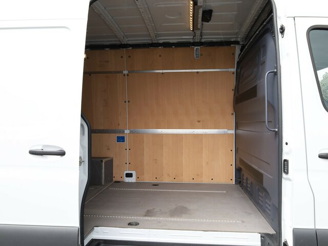 MERCEDES-BENZ Sprinter 317 CDI Kasten,L2H2,MBUX,Kamera - Furgón: foto 2 MERCEDES-BENZ Sprinter 317 CDI Kasten,L2H2,MBUX,Kamera - Furgón: foto 2