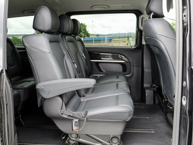 MERCEDES-BENZ V 300 Avantgarde Extralang,2xSchiebetür elektr. - Minibús, Furgoneta de pasajeros: foto 4 MERCEDES-BENZ V 300 Avantgarde Extralang,2xSchiebetür elektr. - Minibús, Furgoneta de pasajeros: foto 4