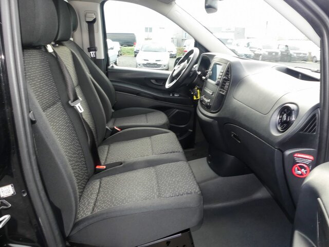 MERCEDES-BENZ Vito 116CDI lang,TourerPro,2Klima,9Sitze,Kamera - Minibús, Furgoneta de pasajeros: foto 2 MERCEDES-BENZ Vito 116CDI lang,TourerPro,2Klima,9Sitze,Kamera - Minibús, Furgoneta de pasajeros: foto 2