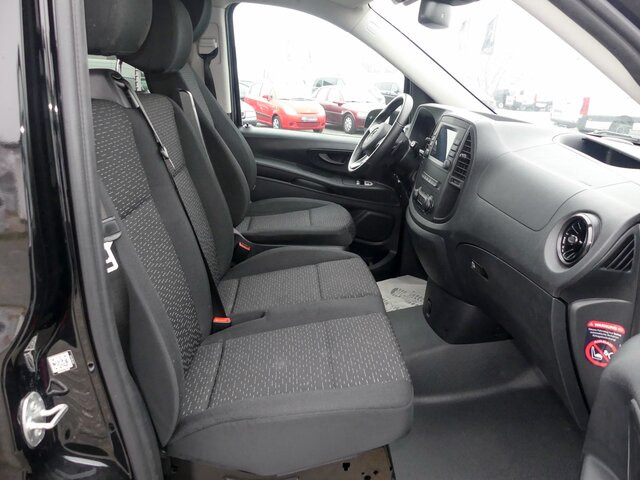 MERCEDES-BENZ Vito 116CDI lang,TourerPro,2xKlima,9Sitze,Kamera - Furgoneta de pasajeros: foto 3 MERCEDES-BENZ Vito 116CDI lang,TourerPro,2xKlima,9Sitze,Kamera - Furgoneta de pasajeros: foto 3