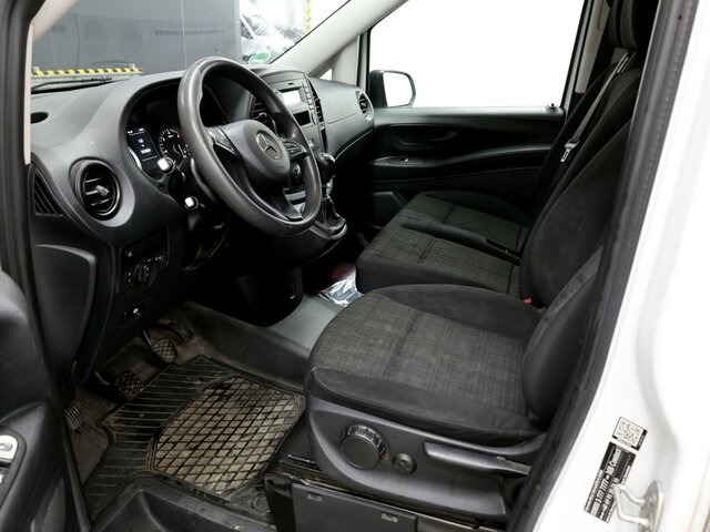 MERCEDES-BENZ Vito114CDI KA lang ,Klima,Sortimo Regal,AHK - Furgoneta pequeña: foto 2 MERCEDES-BENZ Vito114CDI KA lang ,Klima,Sortimo Regal,AHK - Furgoneta pequeña: foto 2