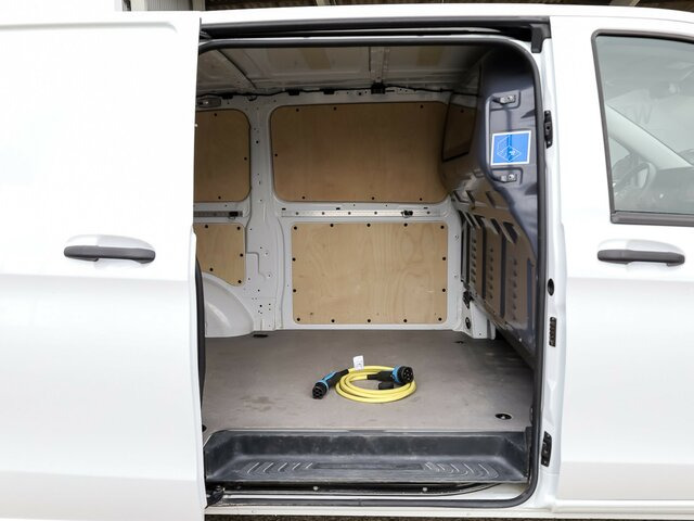 MERCEDES-BENZ eVito 111 KA,lang,Klima,Navi,Kamera,Sitzheizung... - Furgoneta pequeña, Furgoneta eléctrica: foto 2 MERCEDES-BENZ eVito 111 KA,lang,Klima,Navi,Kamera,Sitzheizung... - Furgoneta pequeña, Furgoneta eléctrica: foto 2