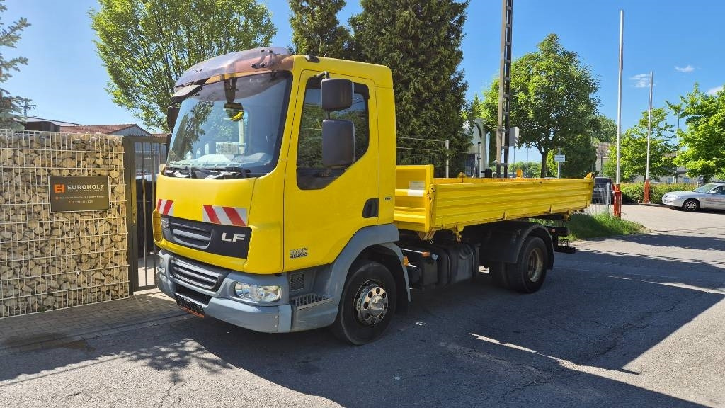 DAF Lkw 3-Seiten-Kipper Meiller 45.220, 2 x AHK, Servo - Camión volquete: foto 4 DAF Lkw 3-Seiten-Kipper Meiller 45.220, 2 x AHK, Servo - Camión volquete: foto 4