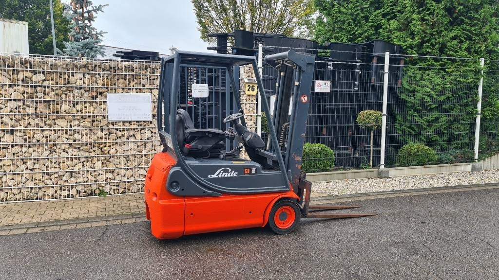 Linde E 14-02, Tripplex bis 4,5 m, Hubkraft 1.400 kg - Carretilla elevadora eléctrica: foto 2 Linde E 14-02, Tripplex bis 4,5 m, Hubkraft 1.400 kg - Carretilla elevadora eléctrica: foto 2