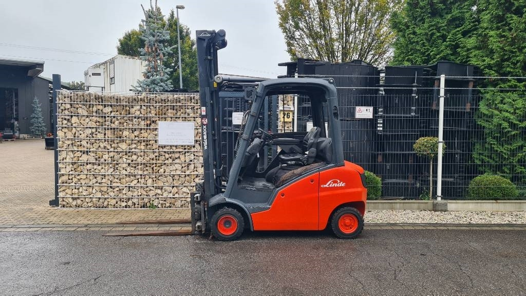 Carretilla elevadora diésel Linde H 20 D, Triplex, Seitenschieber, Positionierer: foto 14 Carretilla elevadora diésel Linde H 20 D, Triplex, Seitenschieber, Positionierer: foto 14