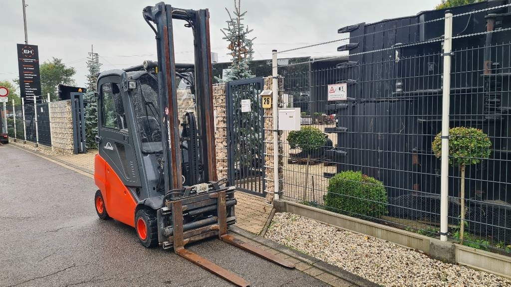 Carretilla elevadora diésel Linde H 20 D, Triplex, Seitenschieber, Positionierer: foto 6 Carretilla elevadora diésel Linde H 20 D, Triplex, Seitenschieber, Positionierer: foto 6