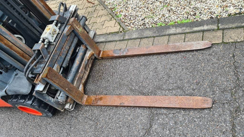 Carretilla elevadora diésel Linde H 20 D, Triplex, Seitenschieber, Positionierer: foto 7 Carretilla elevadora diésel Linde H 20 D, Triplex, Seitenschieber, Positionierer: foto 7