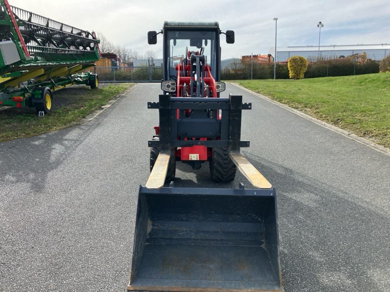 Cargadora Toyo KU 826/ Radlader/ Hoflader/ Kompaktlader/...: foto 7 Cargadora Toyo KU 826/ Radlader/ Hoflader/ Kompaktlader/...: foto 7