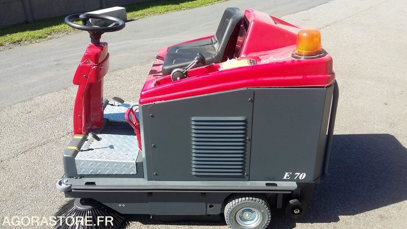 BALAYEUSE ELECTRIQUE A BATTERIES STYLE E70 - 2023 - Barredora vial: foto 1 BALAYEUSE ELECTRIQUE A BATTERIES STYLE E70 - 2023 - Barredora vial: foto 1