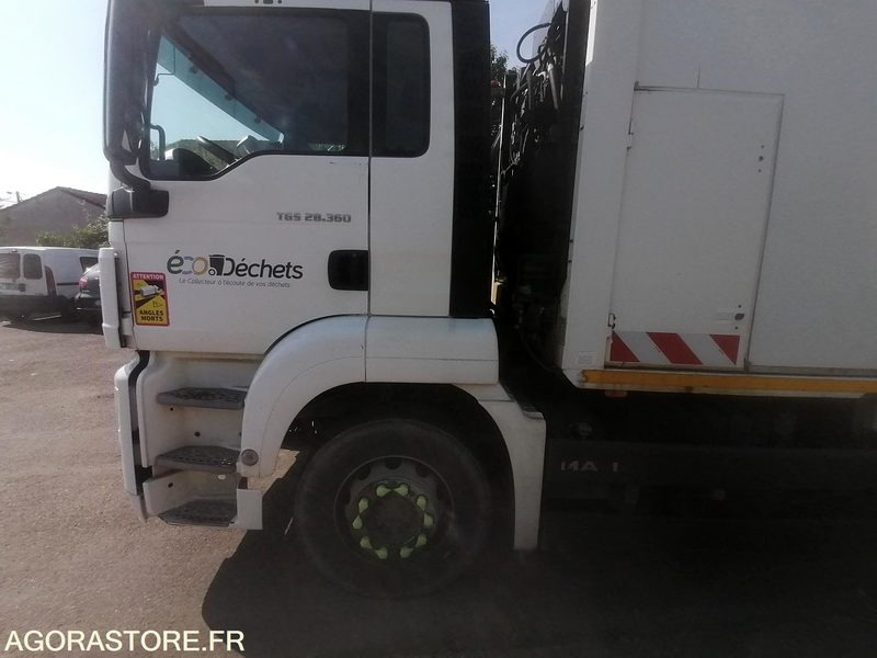 BOM - 2013 MAN TGS équipement SEMAT - 2013 / 310 000 KM - Camión de basura: foto 3 BOM - 2013 MAN TGS équipement SEMAT - 2013 / 310 000 KM - Camión de basura: foto 3