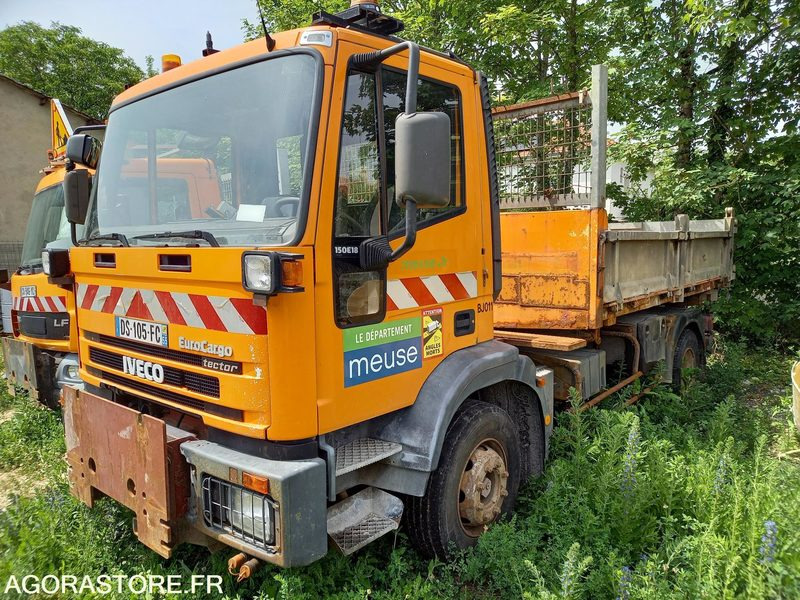 CAMION BENNE IVECO - Furgoneta basculante: foto 1 CAMION BENNE IVECO - Furgoneta basculante: foto 1