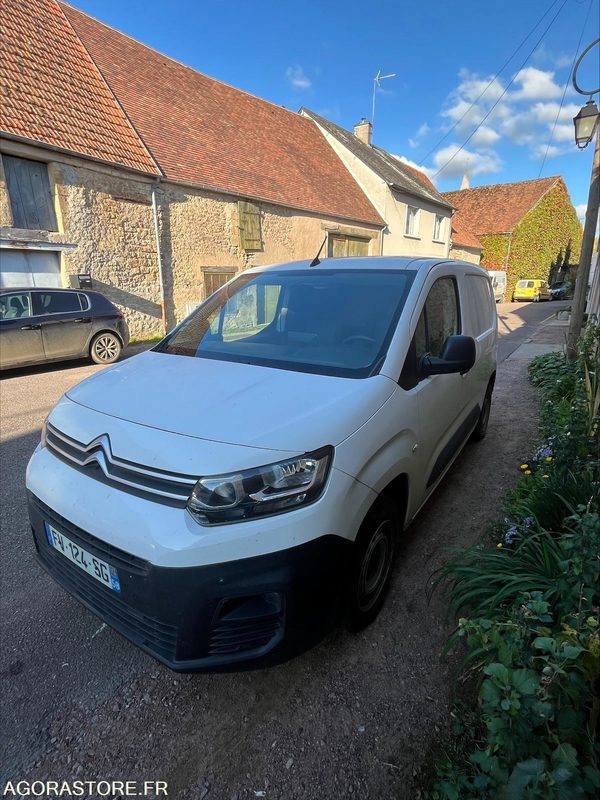 CITROEN BERLINGO ISOTHERME (portage de repas) - Furgoneta pequeña: foto 1 CITROEN BERLINGO ISOTHERME (portage de repas) - Furgoneta pequeña: foto 1