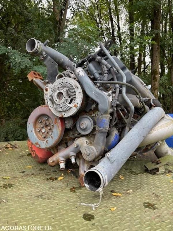 TRACTEUR 4X2 IVECO STRALIS 2004 420 000 KM + 1 MOTEUR POUR PIECES - Cabeza tractora: foto 5 TRACTEUR 4X2 IVECO STRALIS 2004 420 000 KM + 1 MOTEUR POUR PIECES - Cabeza tractora: foto 5