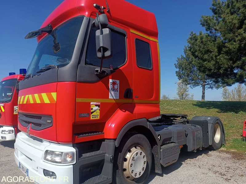 Véhicule Tracteur Renault - Cabeza tractora: foto 3 Véhicule Tracteur Renault - Cabeza tractora: foto 3