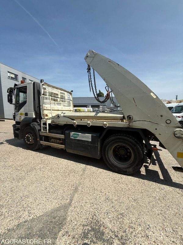 IVECO STRALIS MULTIBENNE 4x2 - 2015 / 61000KM - Camión: foto 3 IVECO STRALIS MULTIBENNE 4x2 - 2015 / 61000KM - Camión: foto 3