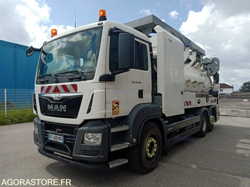 MAN HYDROCUREUR TGS 26.360 6X2-2 / DY430NG / 2015 / 149950 kms - Camión: foto 2 MAN HYDROCUREUR TGS 26.360 6X2-2 / DY430NG / 2015 / 149950 kms - Camión: foto 2